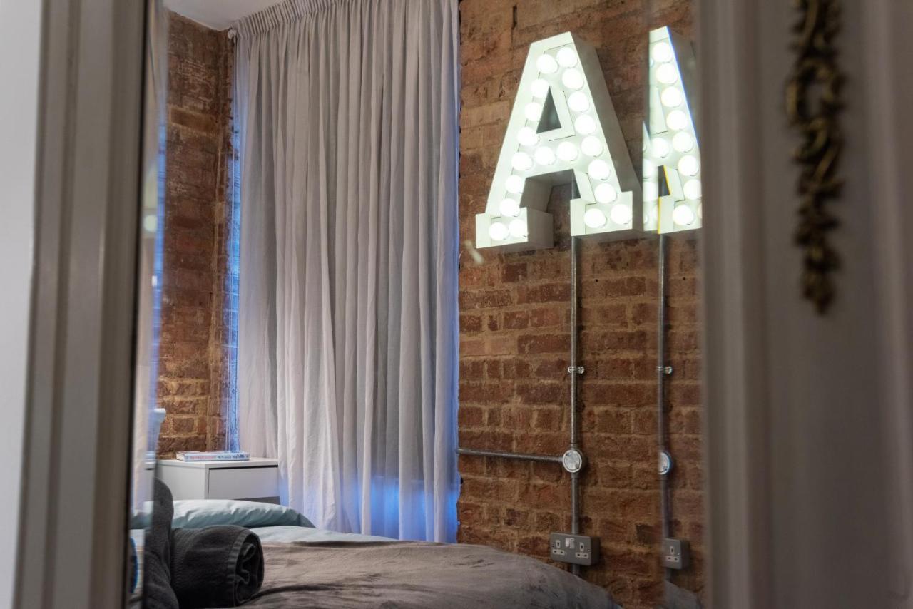 Amazingly Luxurious Loft Apartment, Soho - 3 Bedrooms, 2 Bath & Office London Exterior foto