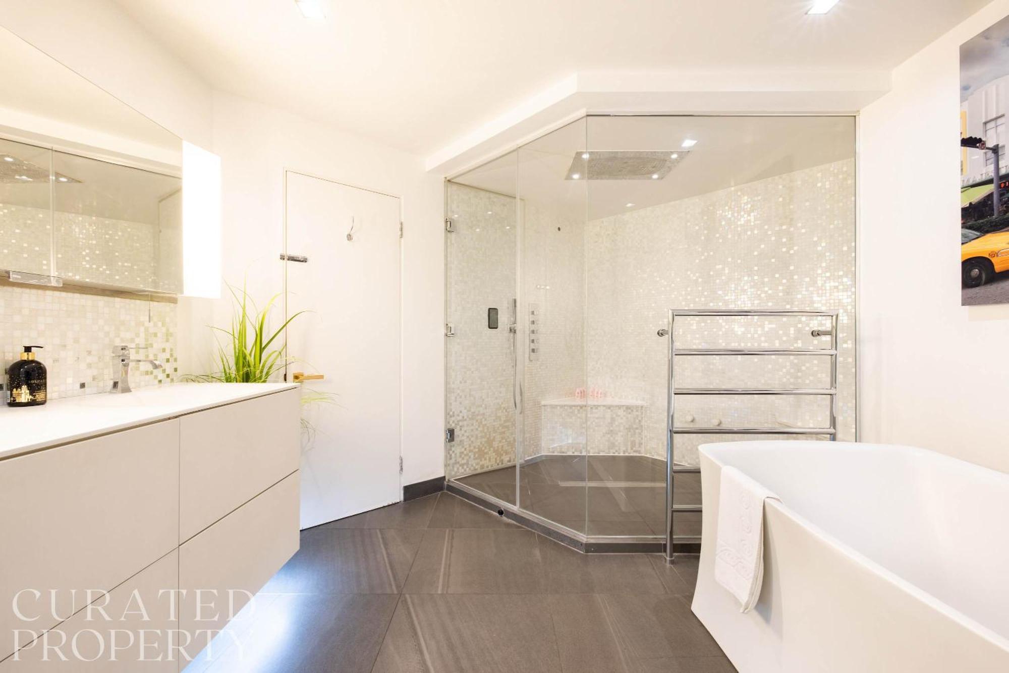 Amazingly Luxurious Loft Apartment, Soho - 3 Bedrooms, 2 Bath & Office London Exterior foto