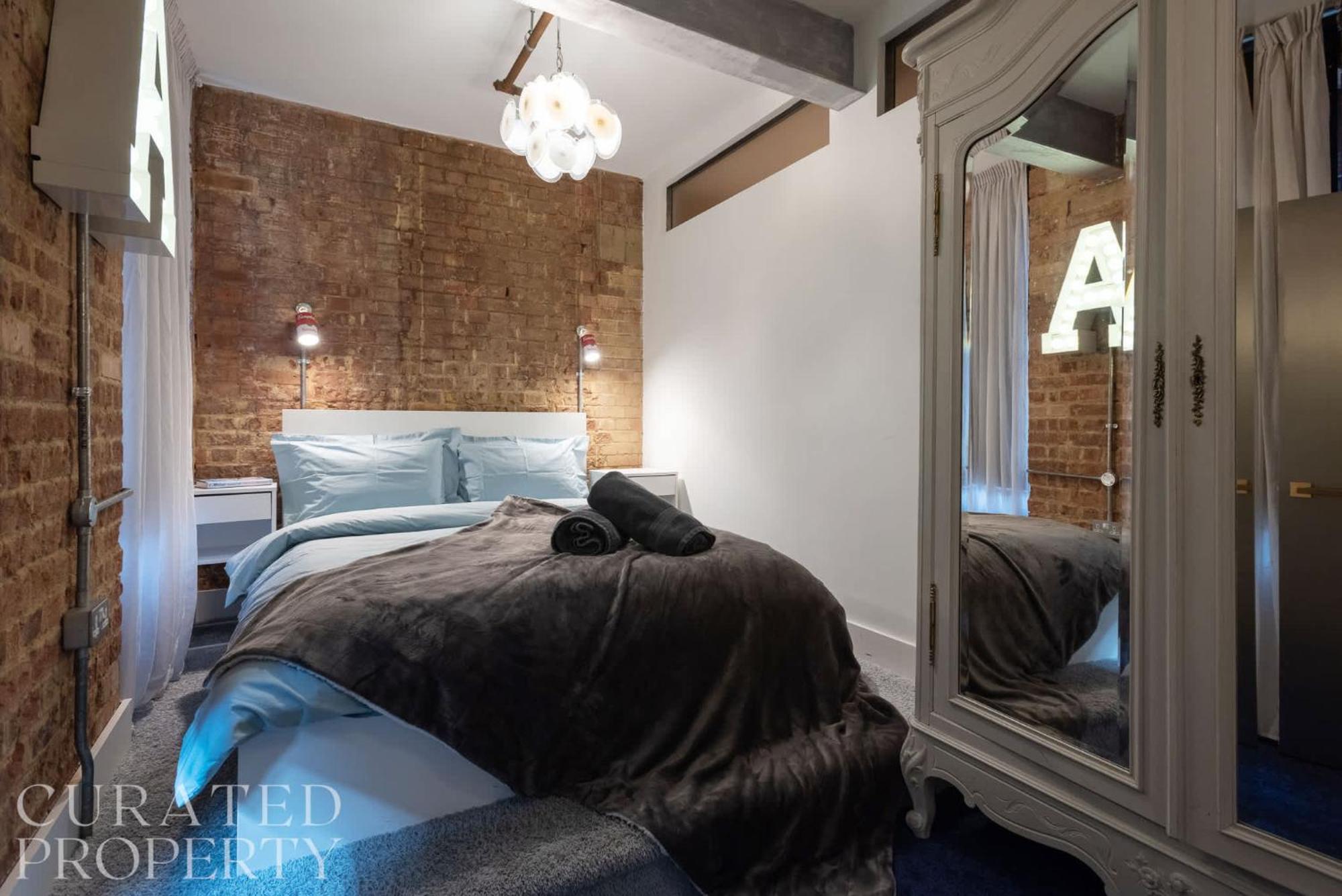 Amazingly Luxurious Loft Apartment, Soho - 3 Bedrooms, 2 Bath & Office London Exterior foto
